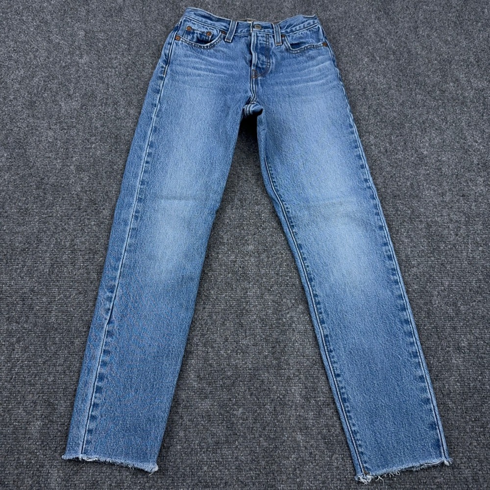 Women’s Blue Straight-Leg Jeans